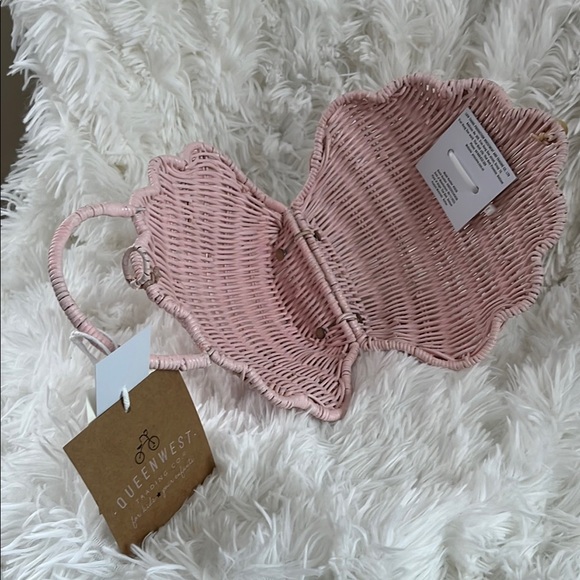 Pink Woven Seashell Handbag - Picture 3 of 3